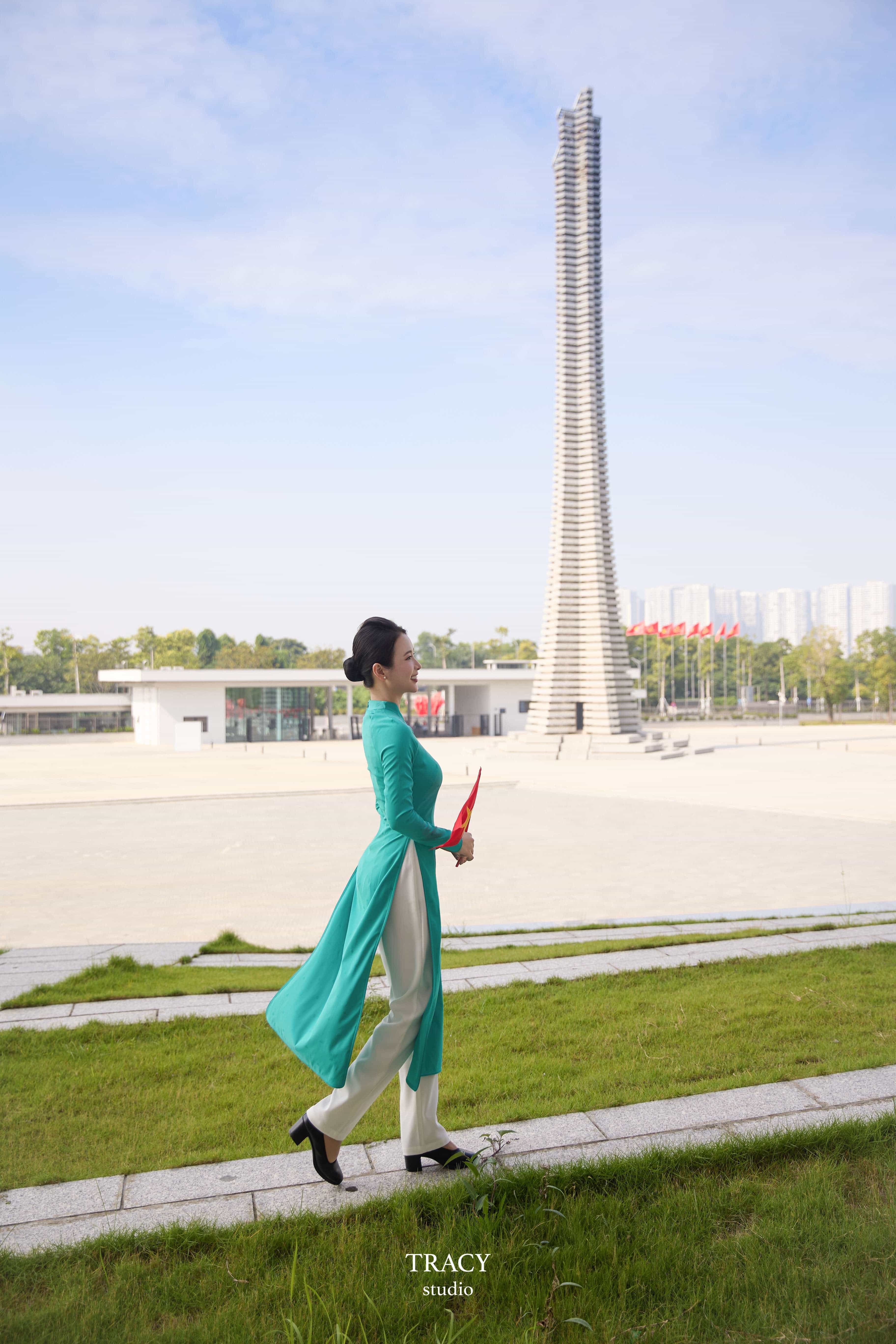 frontend/img/gallery/tinh-khoi-ao-dai-viet/tracy-studio-chup-concept-ao-dai-tiep-vien (2).jpg